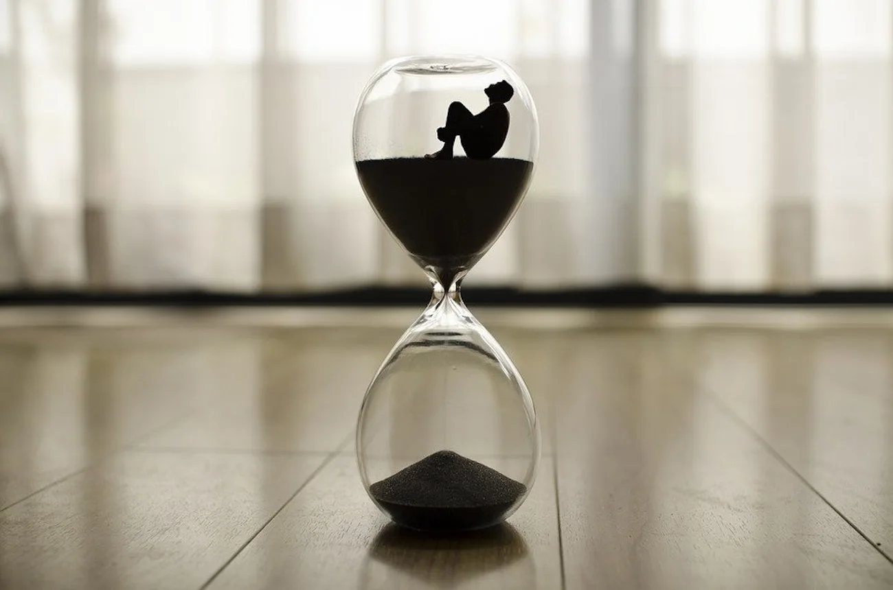 Werde zu einer Sanduhr